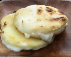 arepa con queso arepa con queso